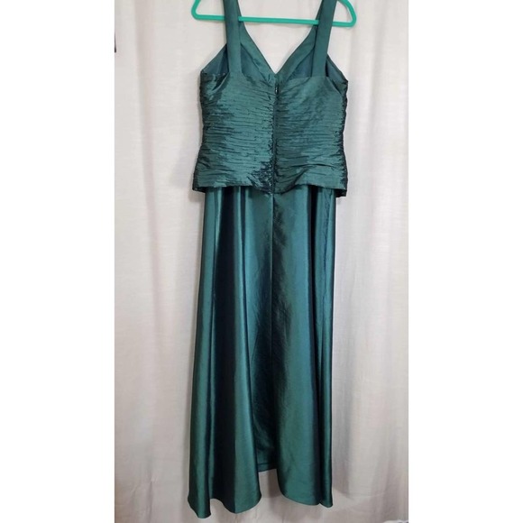 Gorgeous Green Size 10 Patra Long Dupioni Silk Formal Dress With Optional Shawl - Picture 3 of 6